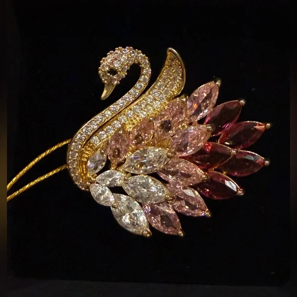 Elegant Adjustable Swan Ring with Pink and Gold Accents by Eyecandy - Picture 5 of 7